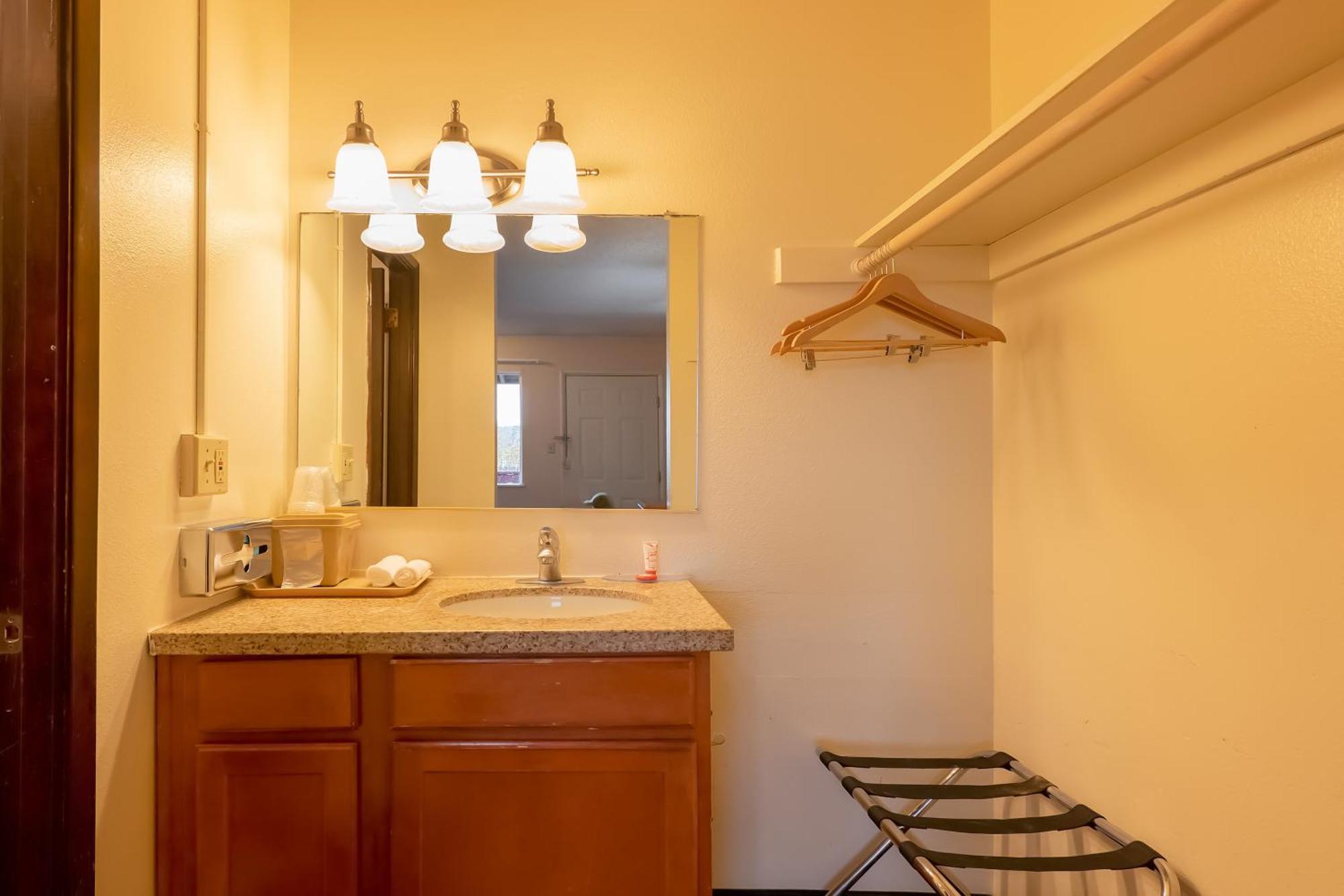 Oyo Hotel Chehalis I-5 South 외부 사진