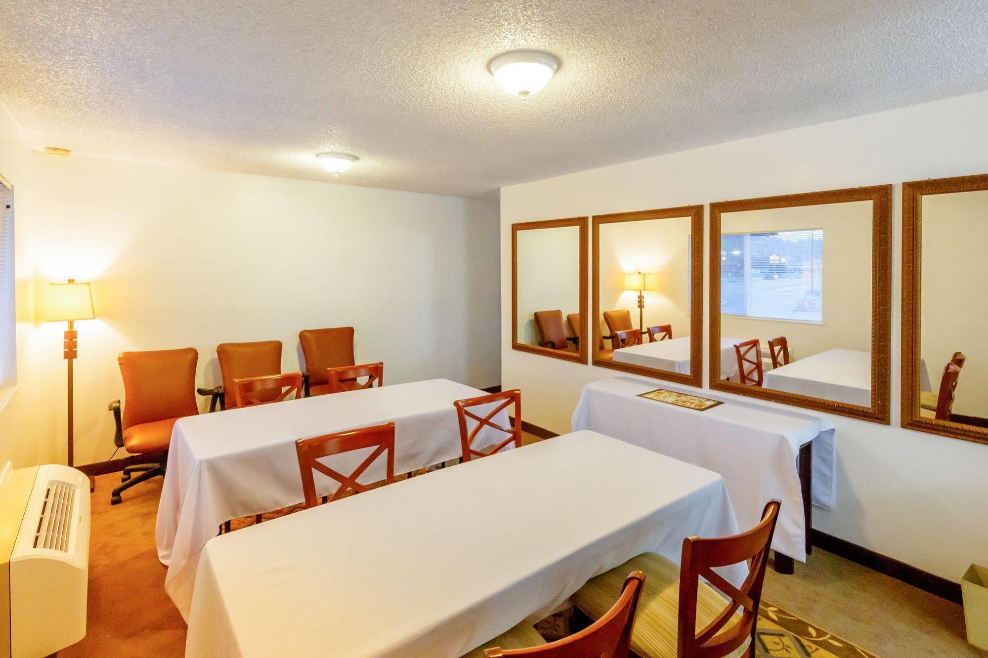 Oyo Hotel Chehalis I-5 South 외부 사진